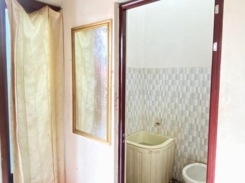 Standard Double Room | Bathroom | Shower