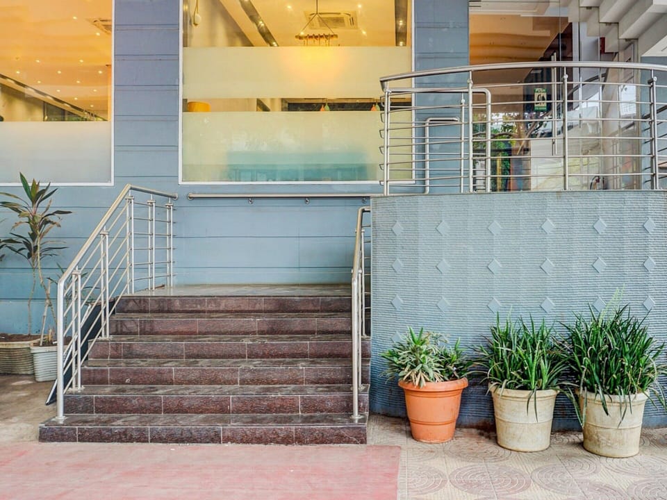 House | Reception