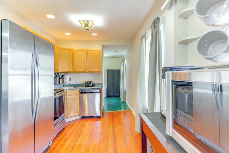 Full Kitchen | It's a Wonderful Place 1