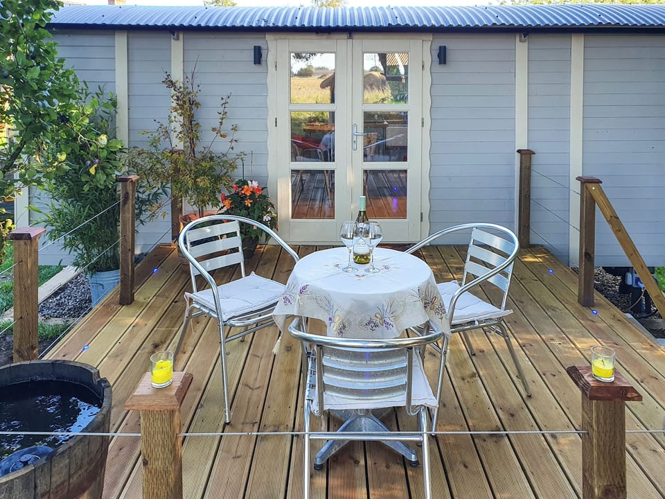 Terrace | The Pheasant, Great Ellingham