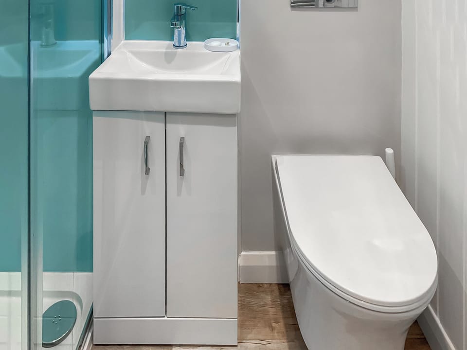 Shower room | OZONE 239, Minehead