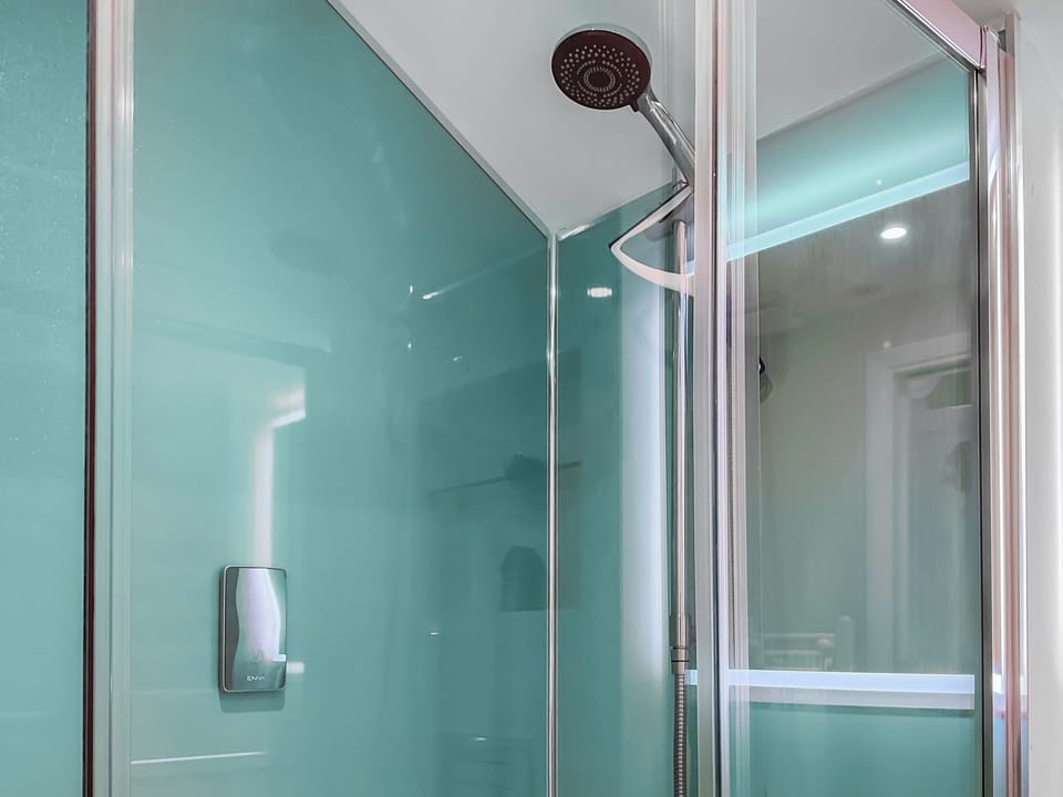 Shower room | OZONE 239, Minehead