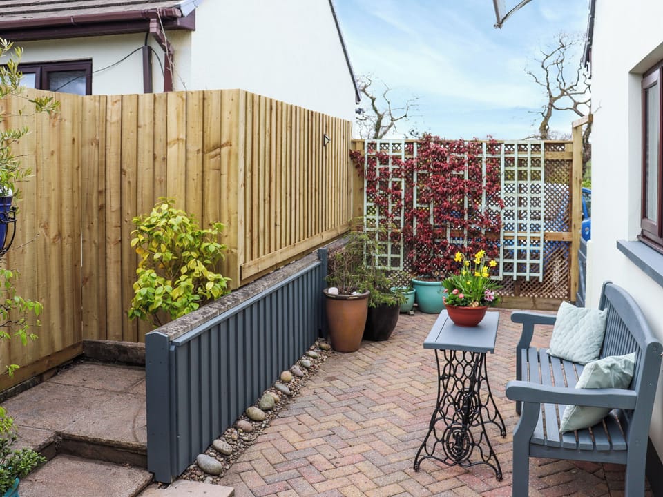 Sitting-out-area | Morgan&rsquo;s, Narberth