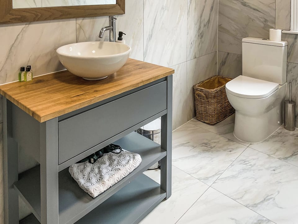 Bathroom | Elm Tree House - Hamptworth, Landford, near Salisbury
