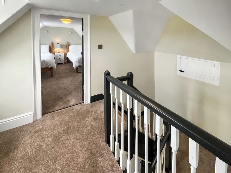 Landing | Harvel House Farm, Meopham, Gravesend