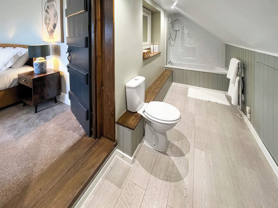 Bathroom | Harvel House Farm, Meopham, Gravesend