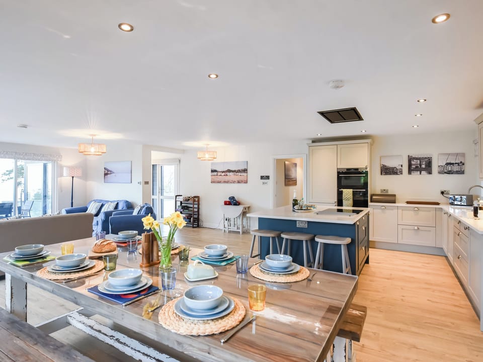 Open plan living space | The Gables, Aberdyfi