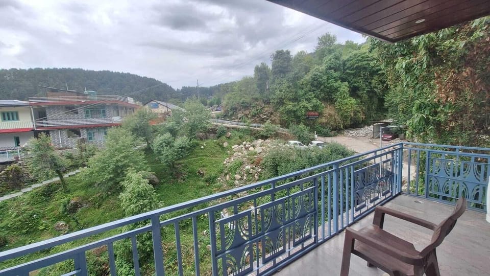 Deluxe Room, Balcony, Mountain View | Property grounds