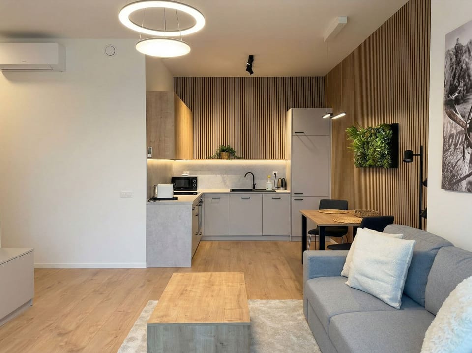 Basic Apartment | Private kitchen | Fridge, microwave, oven, stovetop