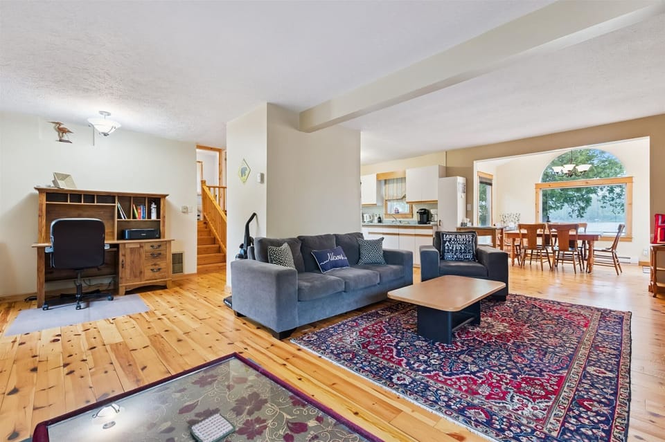 Comfortable and spacious living area for relaxing together