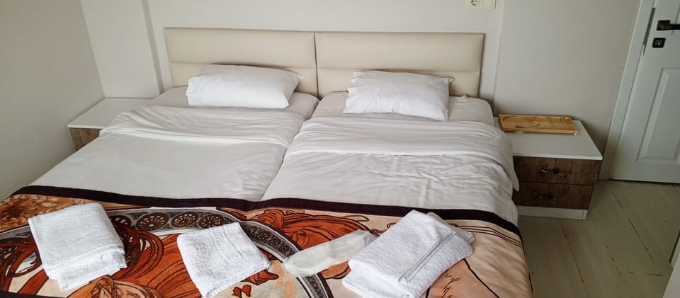 Minibar, in-room safe, free WiFi, bed sheets
