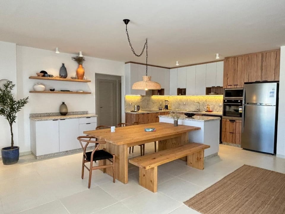 Chalet, 3 Bedrooms, Lagoon View | Dining
