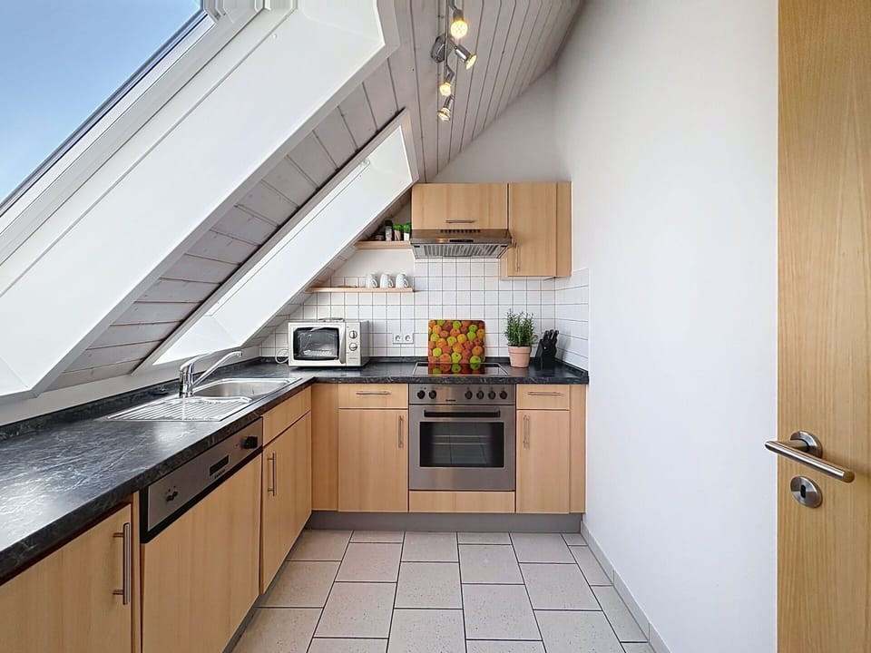 Kitchen, Wood, Flooring, Countertop, Interior Design, Ceiling, Floor, Kitchen Appliance, Cabinetry, Home