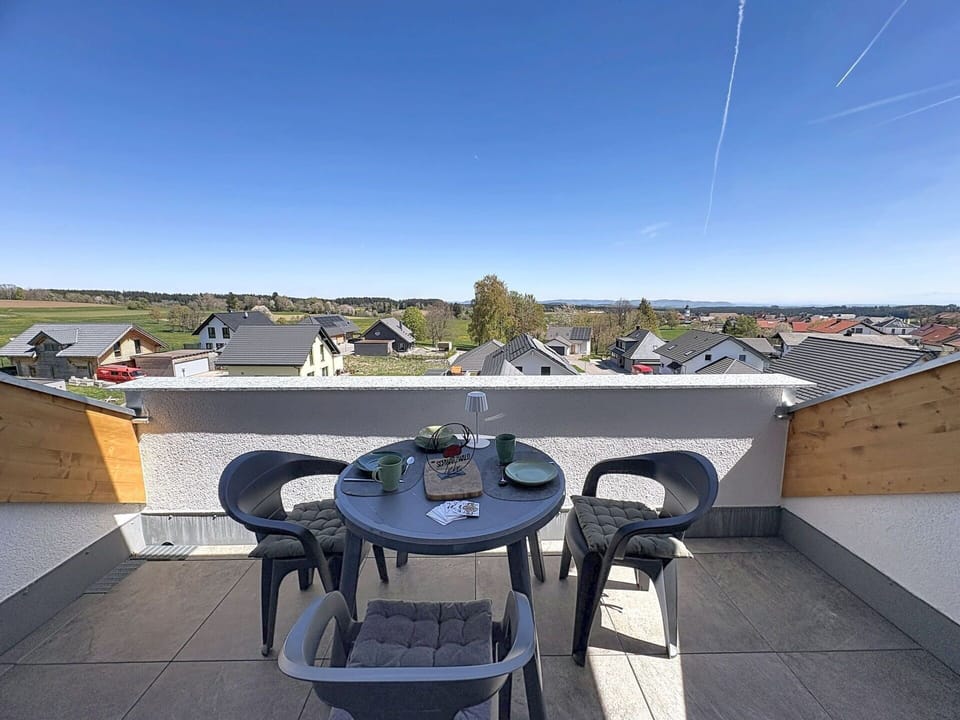 Roof, Chair, Balcony, Daylighting, Outdoor Furniture, Villa, Penthouse Apartment