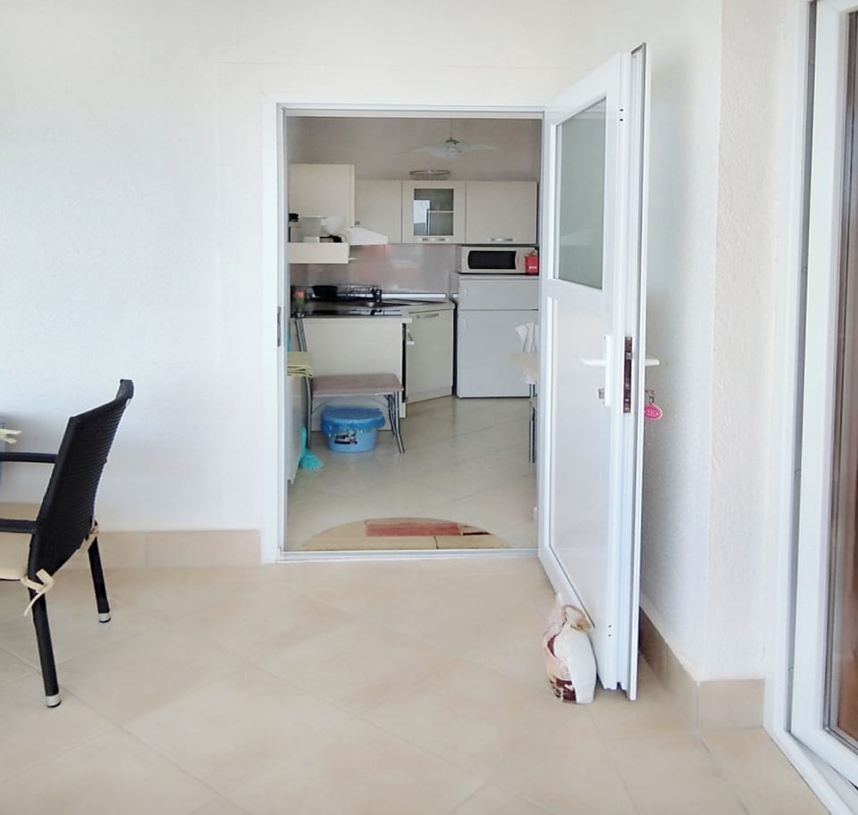 Studio, 1 Bedroom, Balcony, Ocean View | Private kitchen