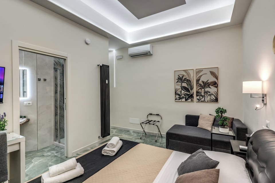 Deluxe Double Room | In-room safe, iron/ironing board, free WiFi