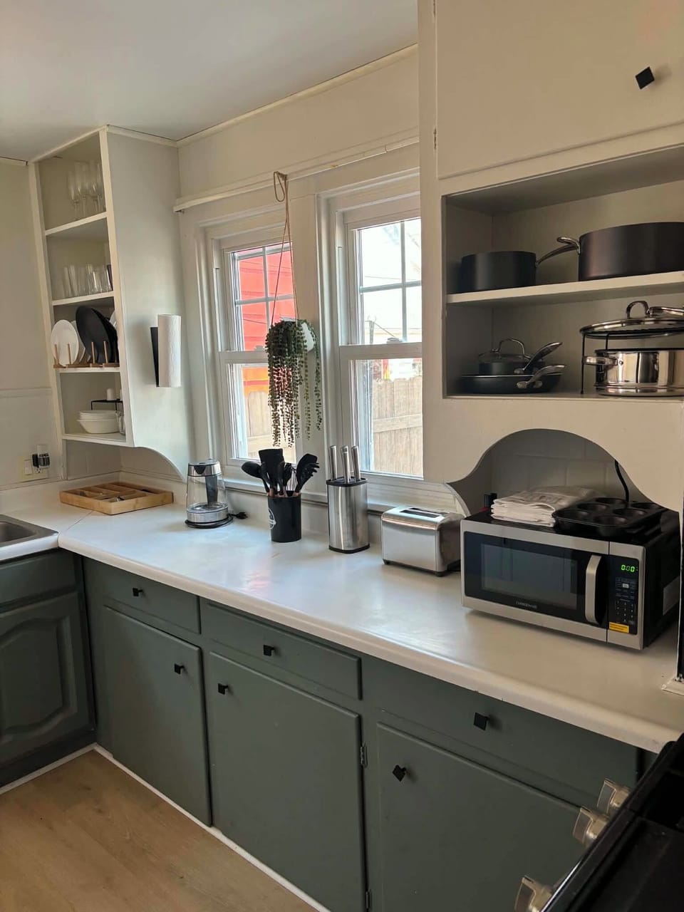 Family House | Private kitchen | Full-size fridge, microwave, oven, stovetop