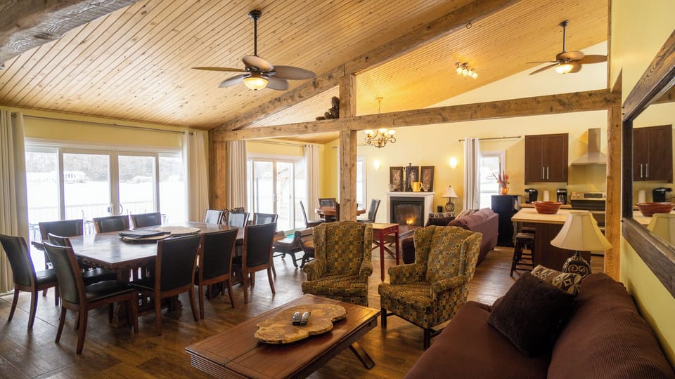 Cottage, Lake View | Dining
