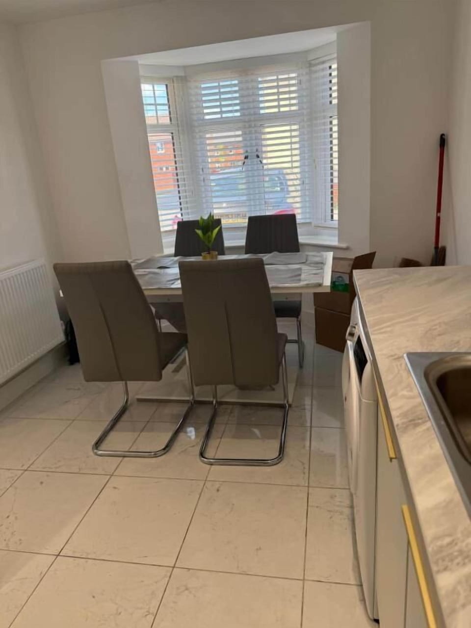 House, 2 Bedrooms, City View | Dining