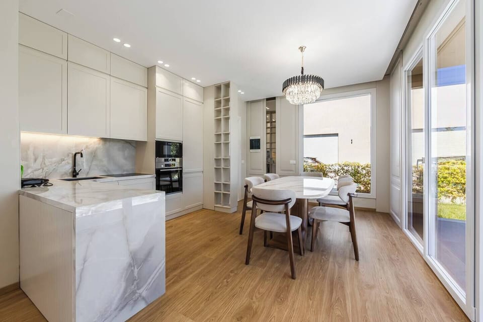 Fully-equipped kitchen