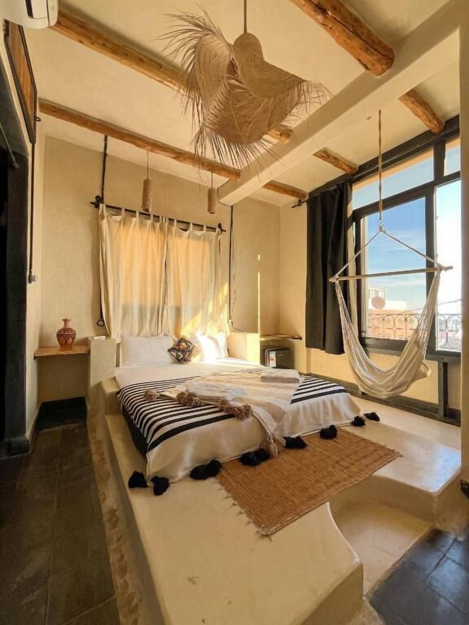 Deluxe Double Room, Pool View | Down comforters, Select Comfort beds, free WiFi, bed sheets