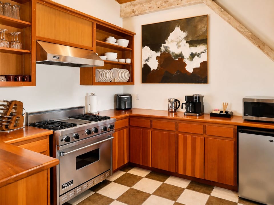 Luxury Penthouse, River View | Microwave
