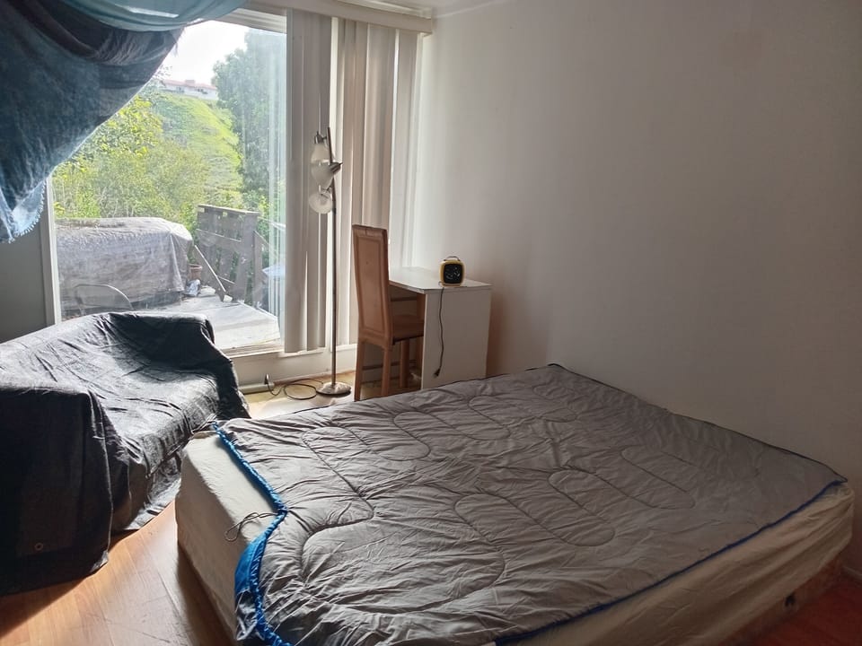 Basic Single Room | Free WiFi, bed sheets