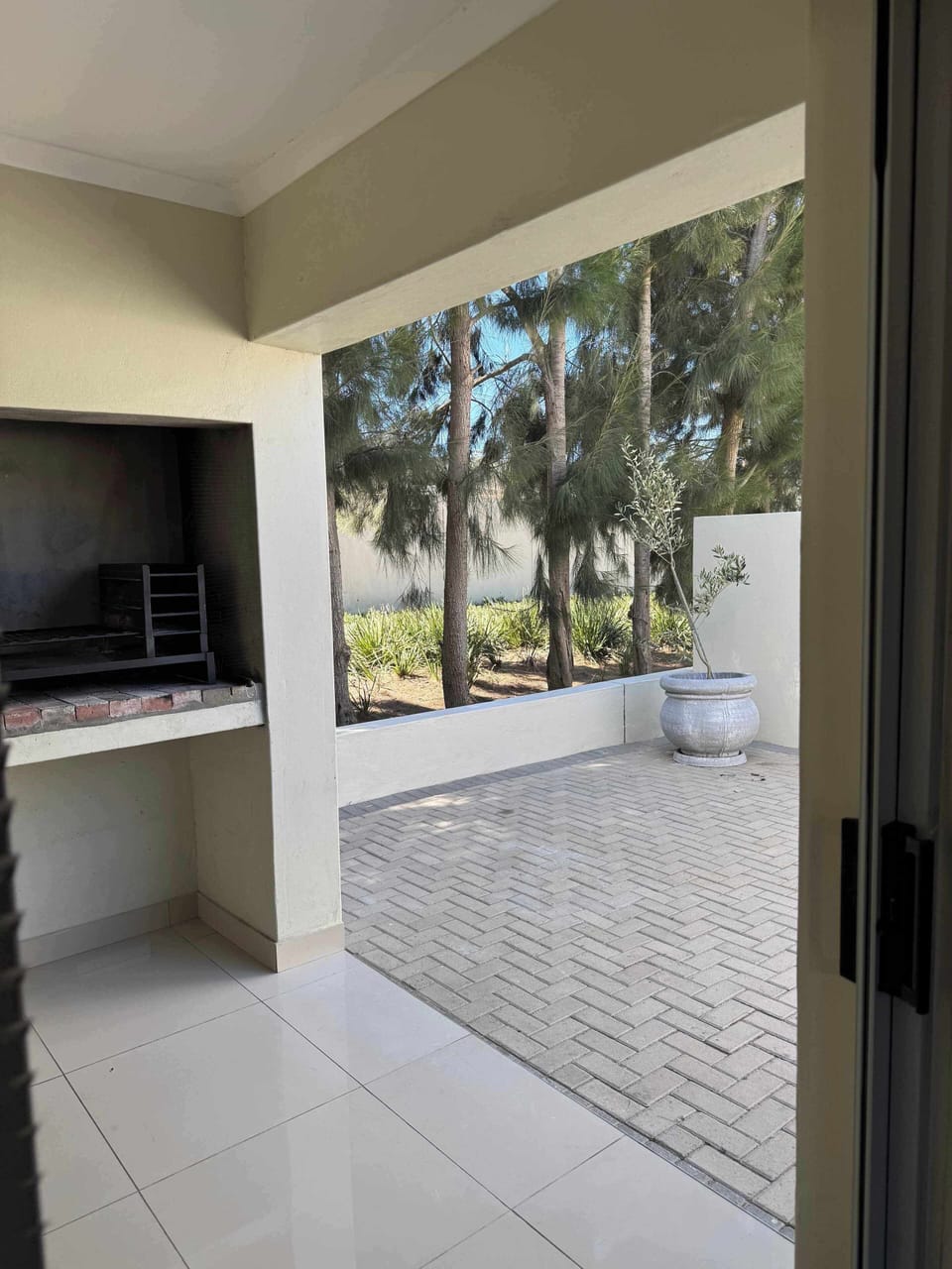 Back courtyard 