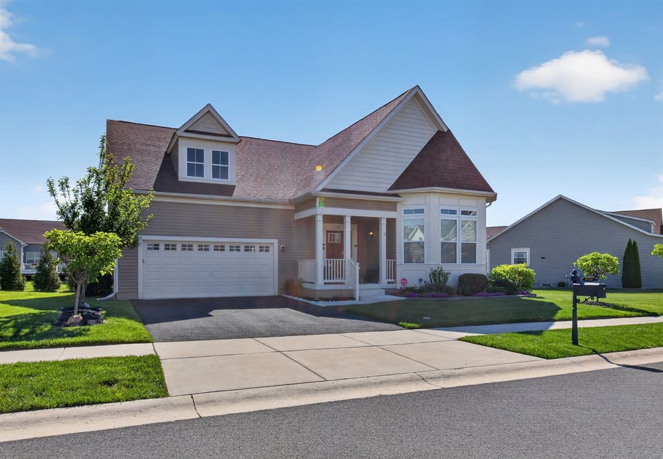 Parking for 6 vehicles - 2 garage, 2 driveway, 2 street