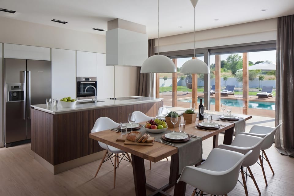 Honeymoon Villa, 4 Bedrooms, Fireplace (Villa Royal Green) | Dining