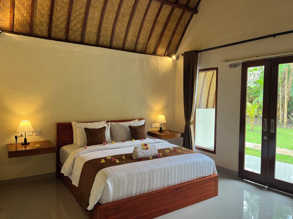 Cottage, Balcony, Garden View | Free WiFi, bed sheets