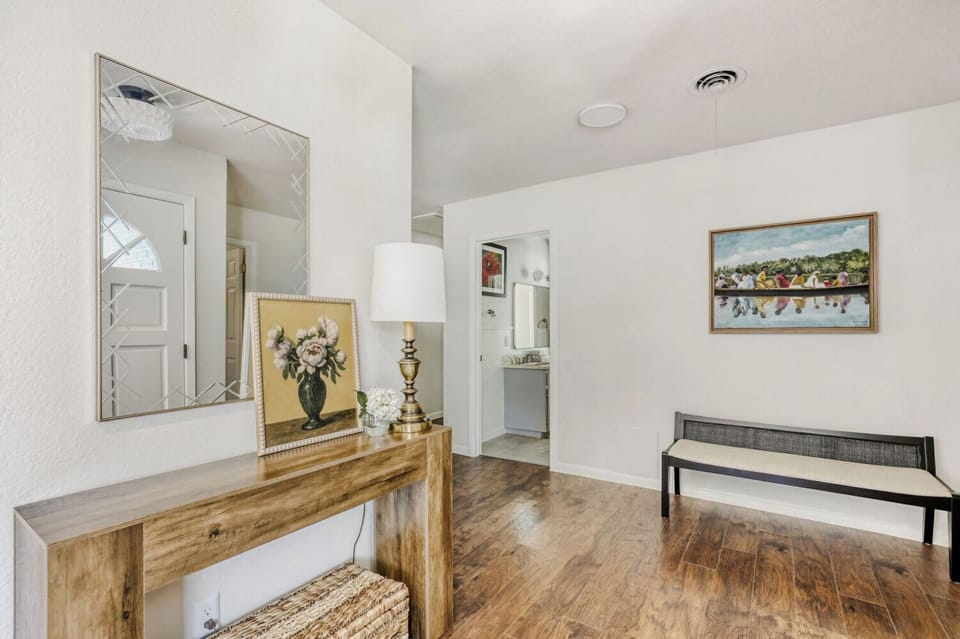 Inviting entry hall with simple, elegant décor and clean lines.