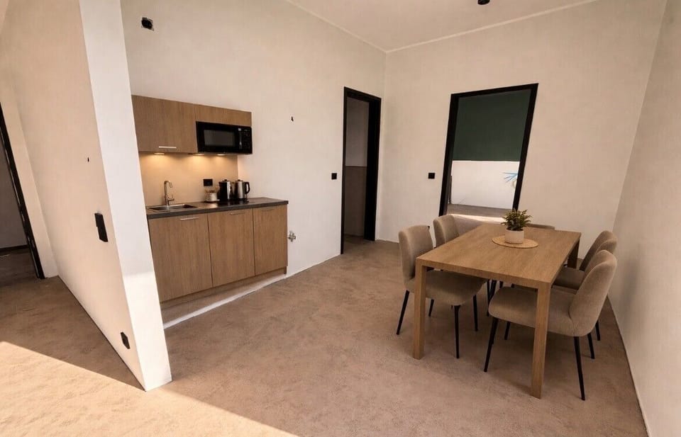 Luxury Suite, Kitchen | Dining