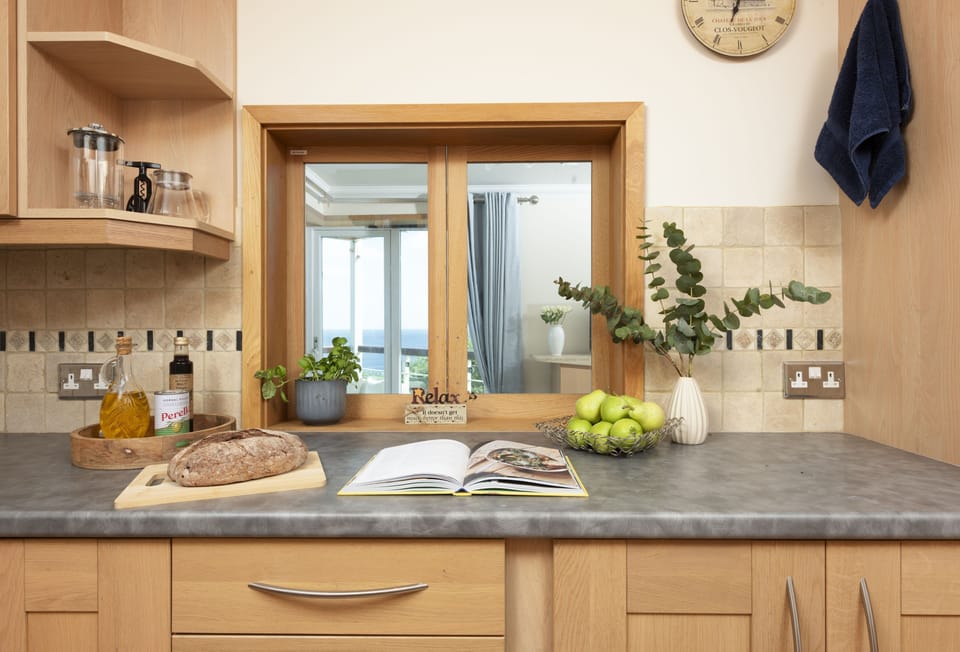 Just Breathe, Mevagissey: Well-equipped kitchen