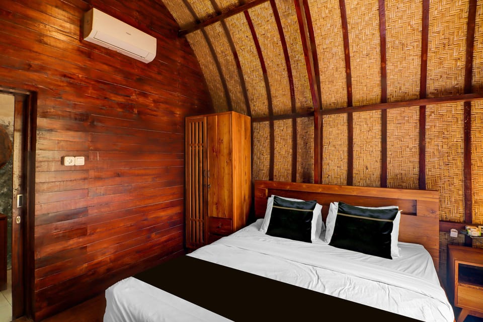 Deluxe Double Room | Free WiFi, bed sheets