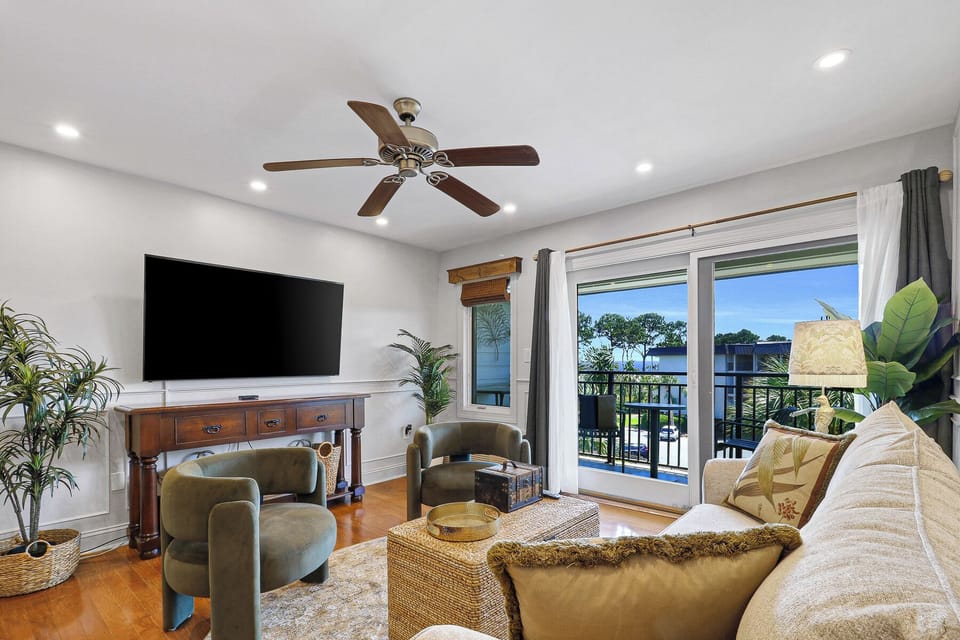 Seaside Villas 333 - Living Area