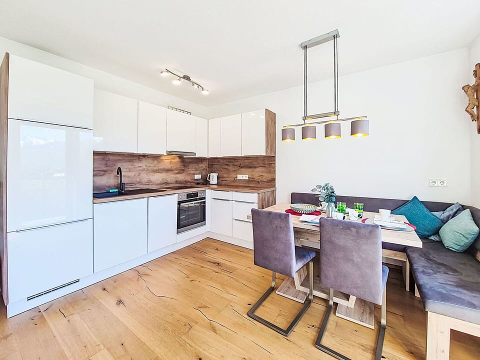 Interior Design, Flooring, Furniture, Wood, Floor, Ceiling, Wood Flooring, Room, Laminate Flooring, Cabinetry