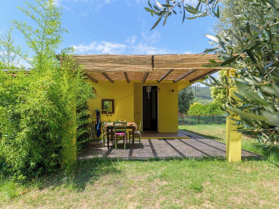Garden, Backyard, Shade, Garden Buildings, Cottage, Yard, Lawn, Outdoor Structure, Eco Hotel, Landscaping