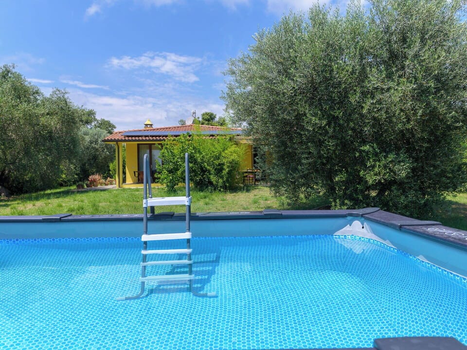 Blue, Swimming Pool, Composite Material, Shade, Resort, Leisure, Backyard, Garden, Eco Hotel, Landscaping