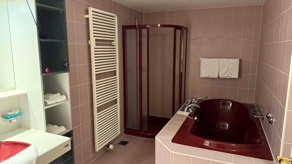 Superior Double Room | Bathroom