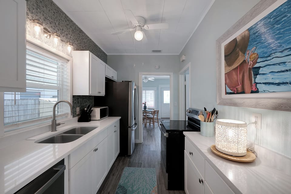 A full kitchen when you dine at home