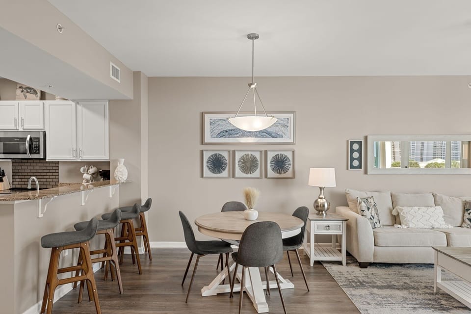 Condo, 2 Bedrooms | Interior