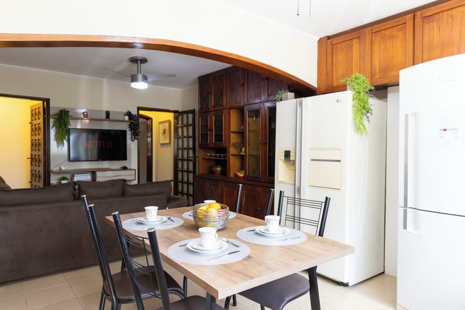 House | Private kitchen | Dishwasher, cookware/dishes/utensils, dining table