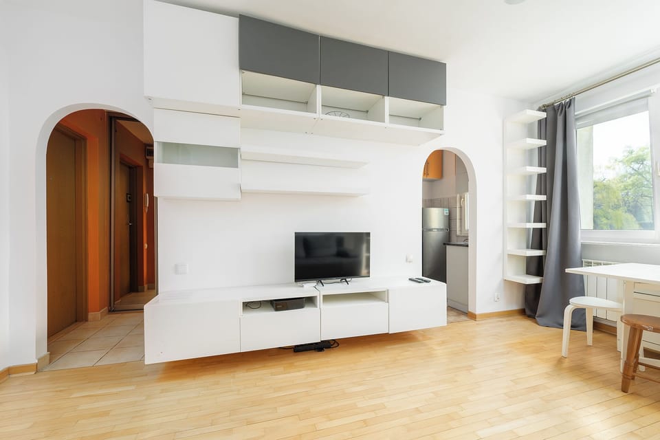 Studio Suite | Living area | Smart TV