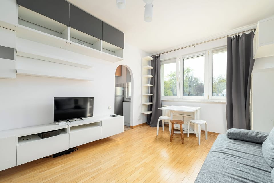 Studio Suite | Living area | Smart TV