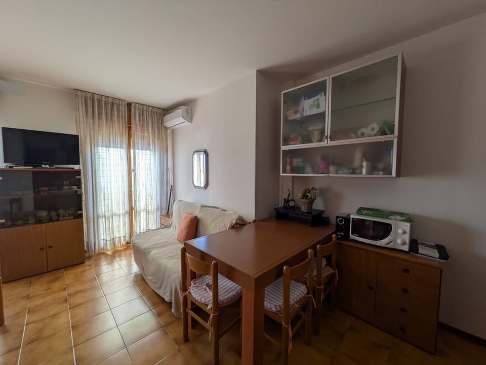 Studio, 1 Bedroom, Balcony, City View | Living room