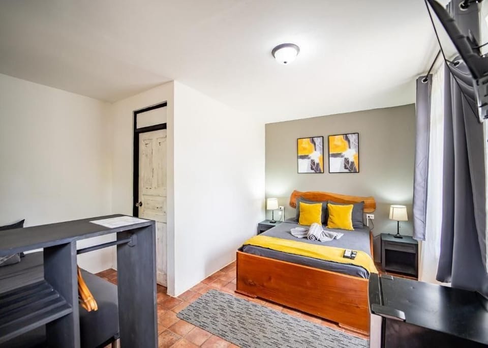 Standard Triple Room | Free WiFi