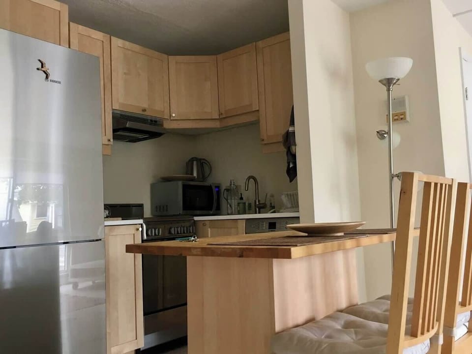 Kitchen/kitchen table
