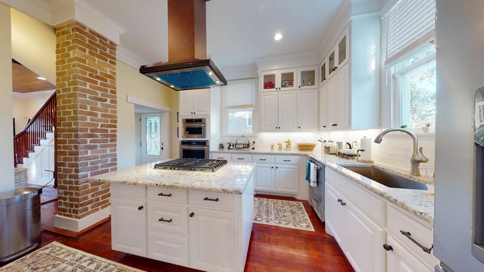 A kitchen perfect for preparing meals for the family!