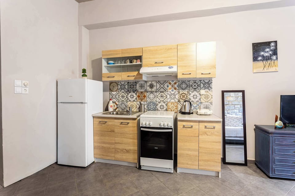 Modern kitchen with everything needed for a comfortable stay